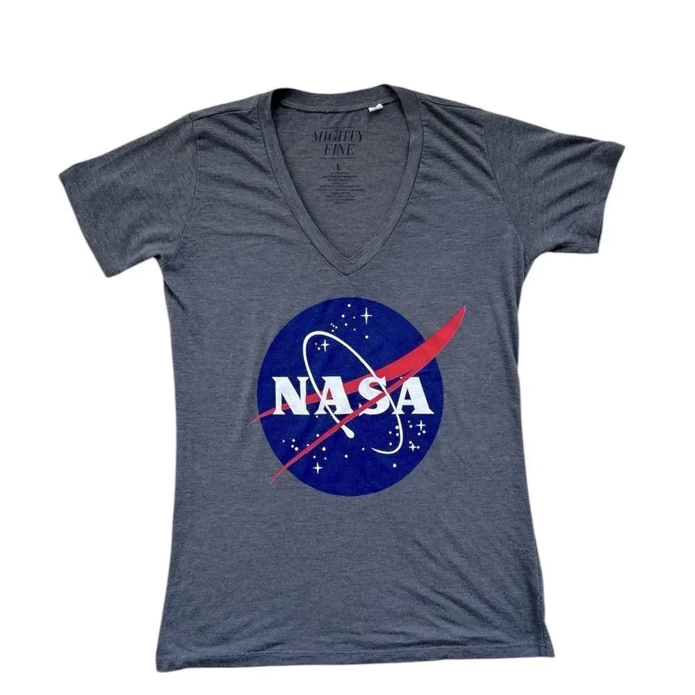 Mighty Fine NASA V-neck Tee Shirt Size Large in GUC